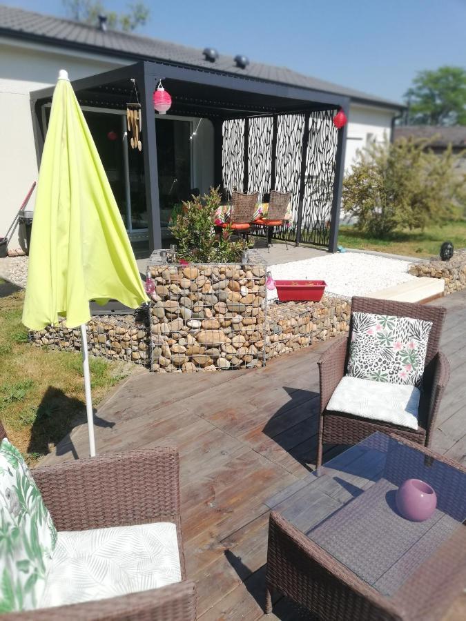Chambre D'Hotes Chez Sandrine Guitres Exterior photo